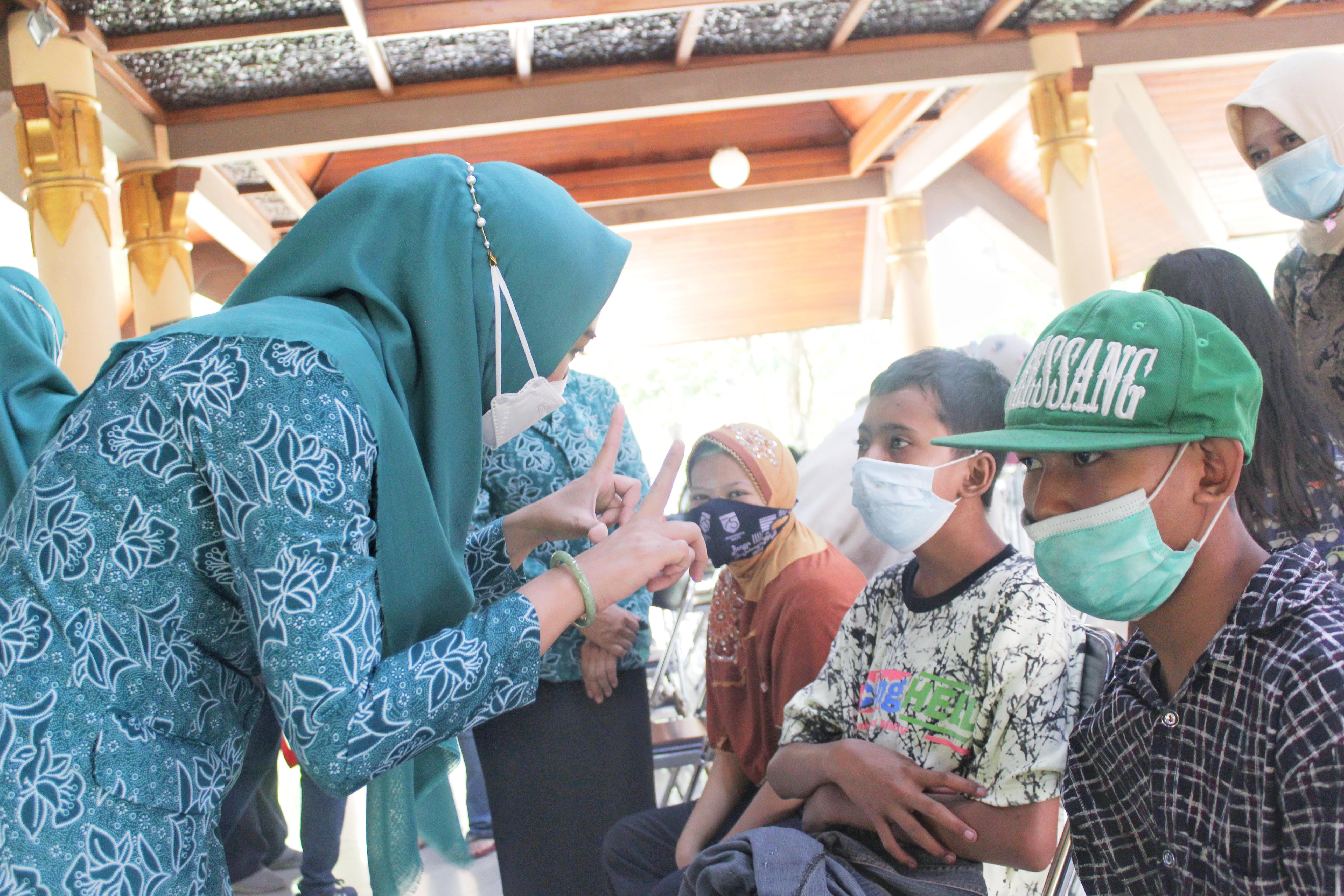 100 ABK MENJADI SASARAN VAKSINASI PENGURUS TP PKK KABUPATEN SIDOARJO